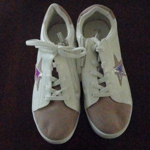 SIZE ZIPPER KIDPIK SNEAKERS